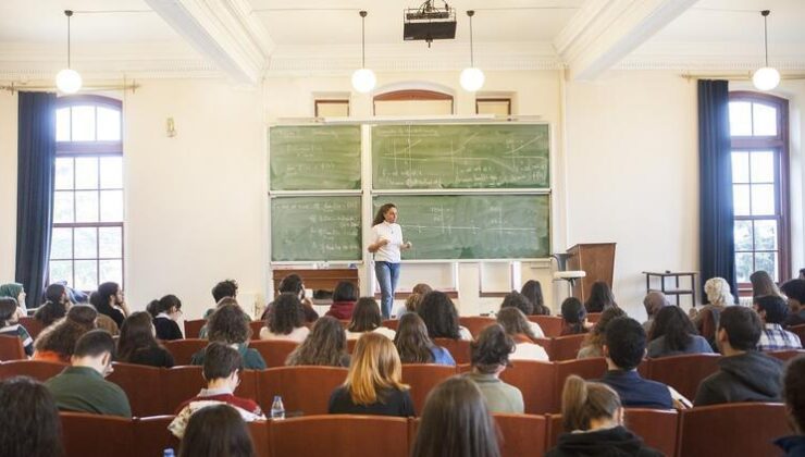 Türkiye’de Üniversitelerdeki Kadın Akademisyenlerin Oranı Yüzde 45’i Geçti