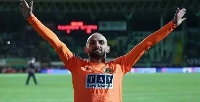 Efecan Karaca Hangi Takıma İmzayı Attı?