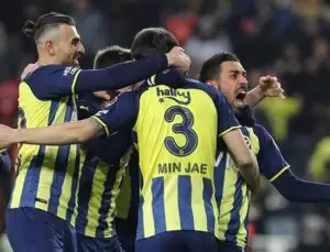 Fenerbahçe Geriye Düştüğü Maçı Kazandı! Fenerbahçe 2-1 Konyaspor