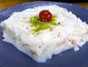 6 Yapraklı Güllaç Tarifi – Osmanlı Tatlıları ve Hikayeleri